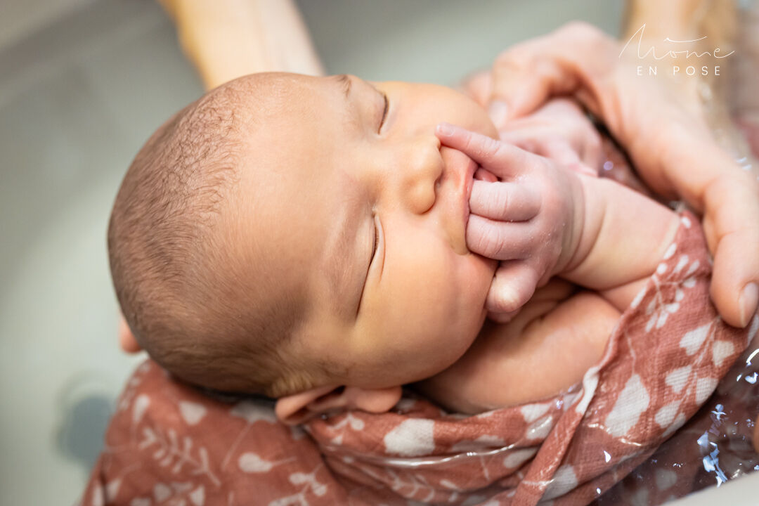 Bain thalasso thérapeutique pour nouveau né