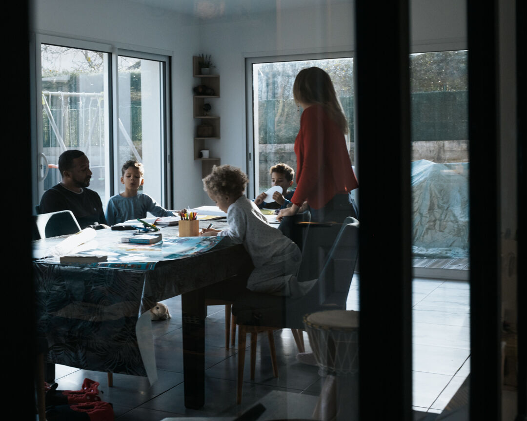Reportage de famille à domicile : le bonheur au quotidien