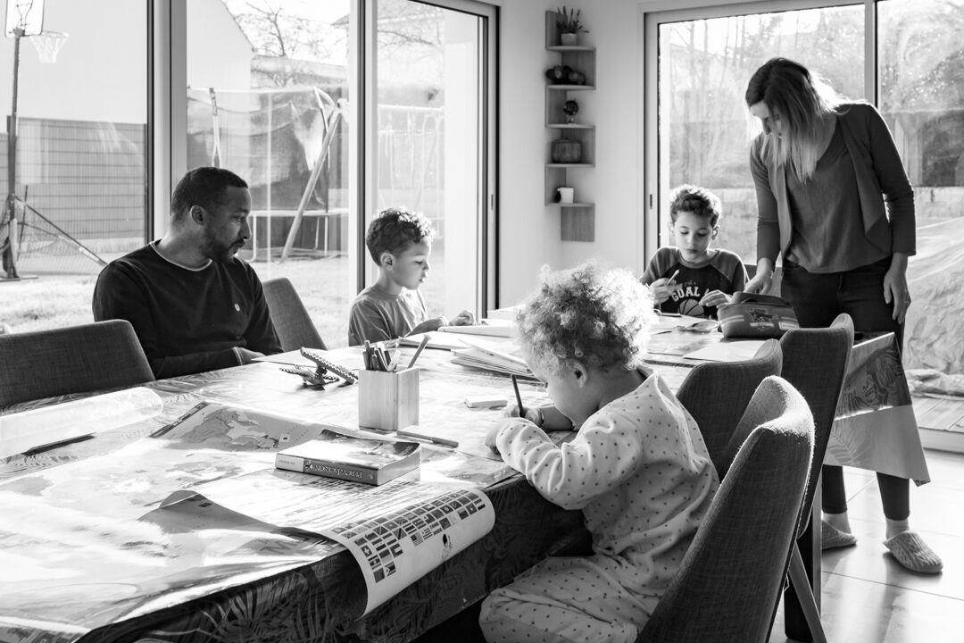 Reportage de famille à domicile : le bonheur au quotidien