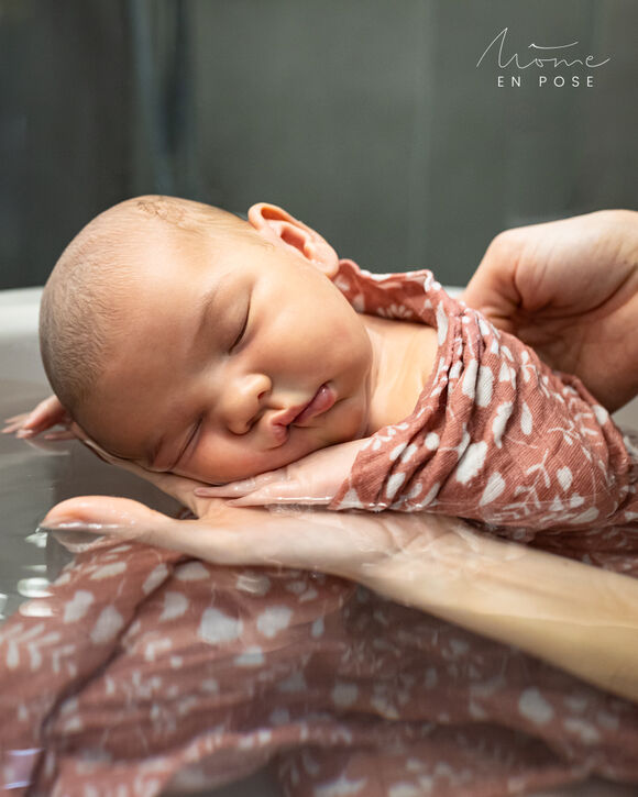 Bain thalasso thérapeutique pour nouveau né