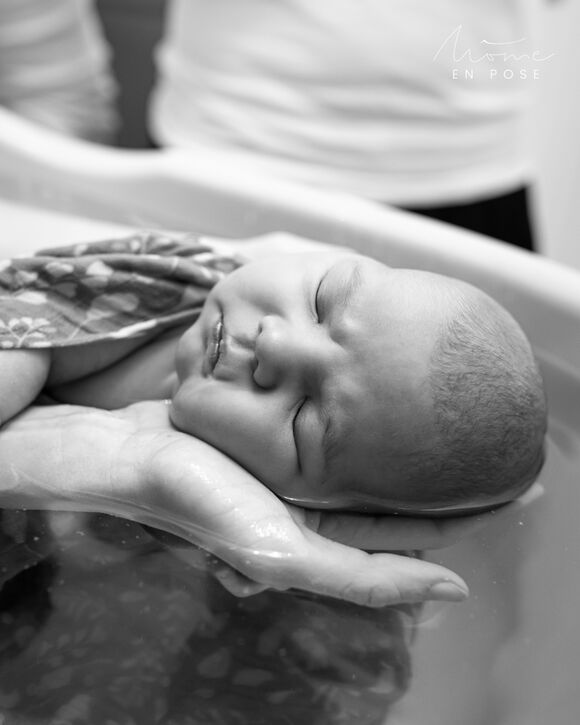 Bain thalasso thérapeutique pour nouveau né