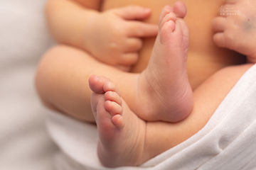 petits pieds de nouveau né